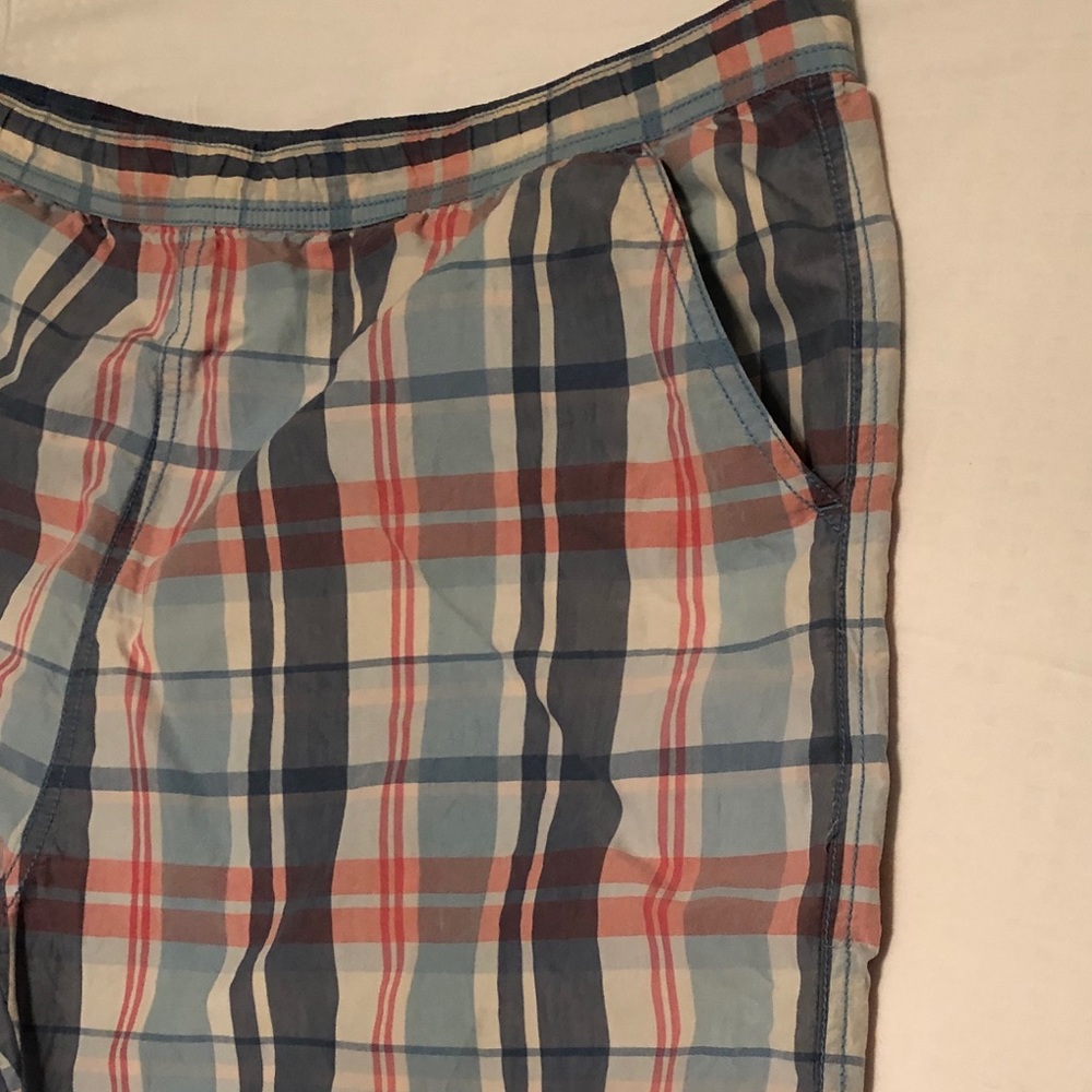 Mens Blue, Pink Plaid  Vineyard Vines Chappy Trunk - Picture 4 of 8